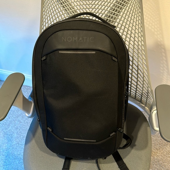 - Nomatic Navigator Pack - 15L - Picture 13 of 15